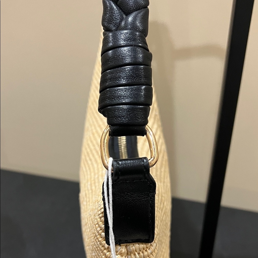 Urban Expressions | Natural Woven Shoulder Bag w/ Braided Handle - Picture 7 of 11